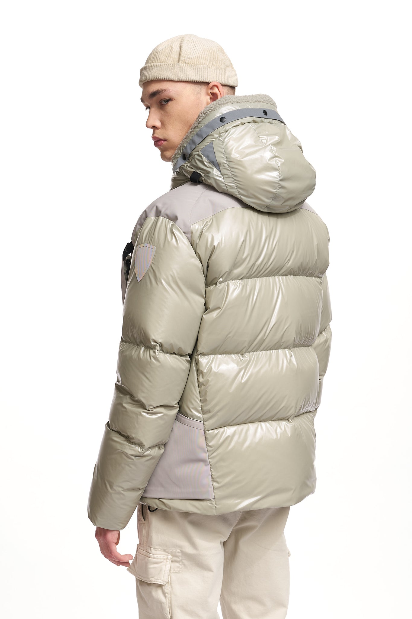 HOODED DOWN JACKET WITH DETACHABLE ECO FUR